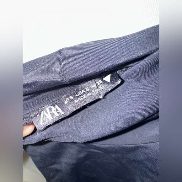 Zara Black Cropped Turtleneck Adjustable Side Cinch Size Small - Picture 5 of 6